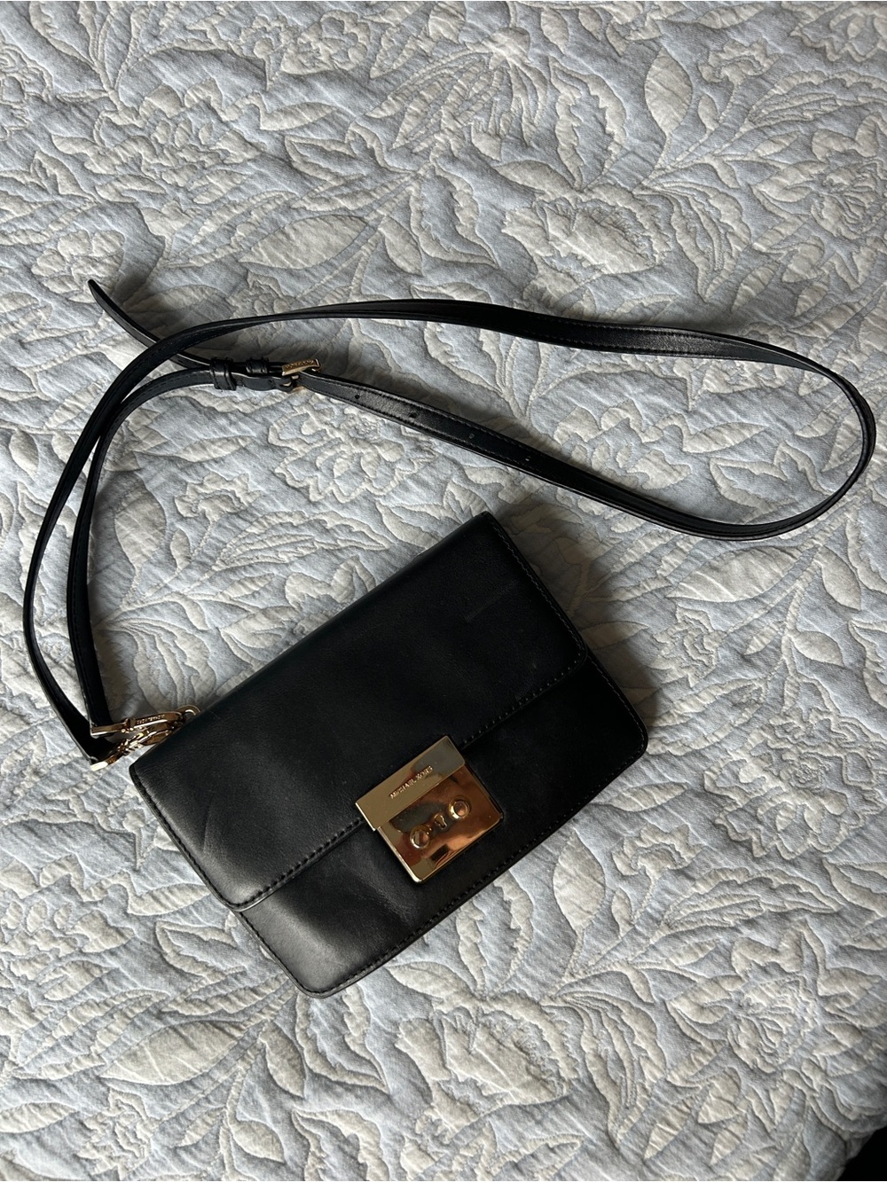 Michael Kors Sloan Small Gusset Crossbody Handbag Black Leather